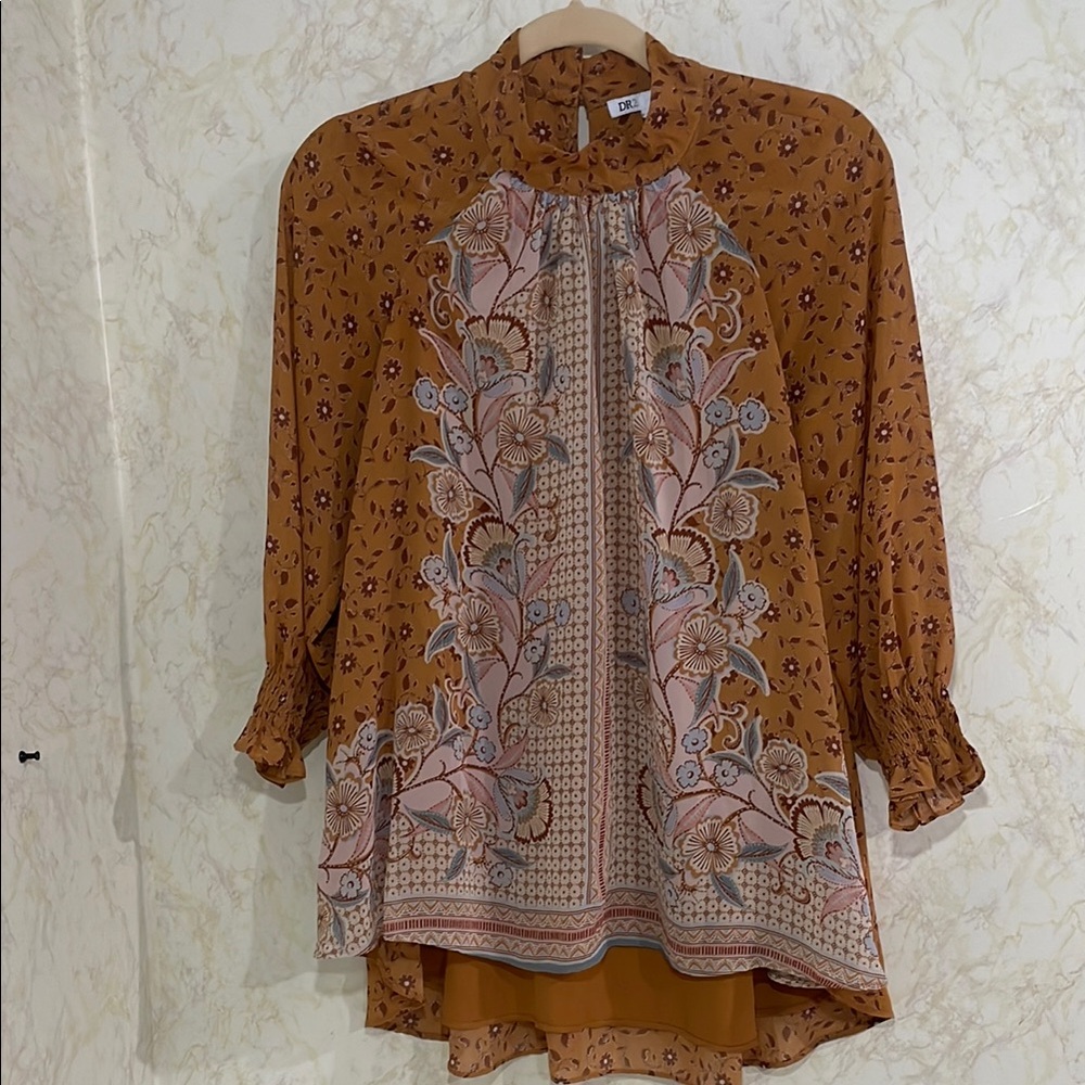 DR2 Low High Blouse